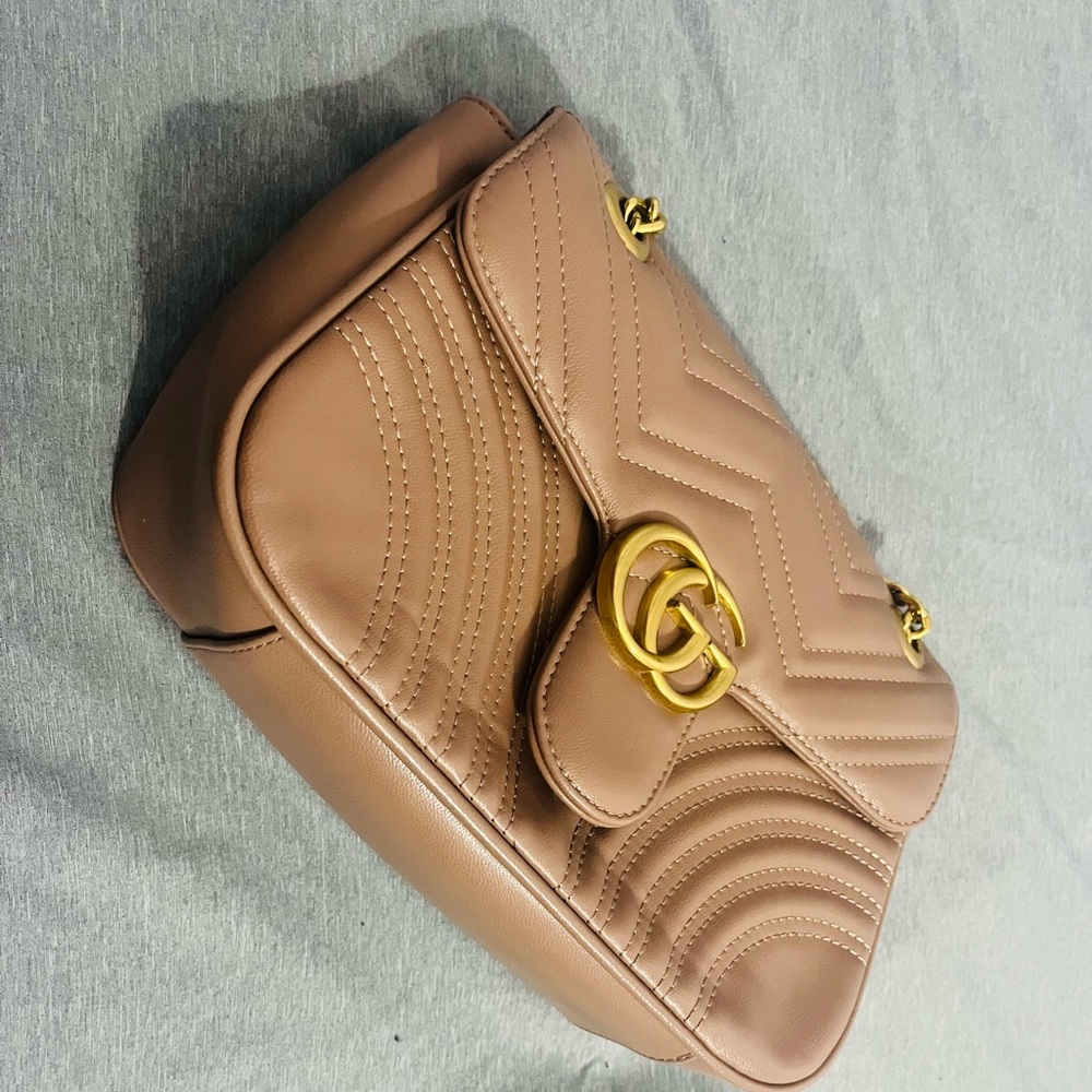 Hand bag for sale 💕 Good condition